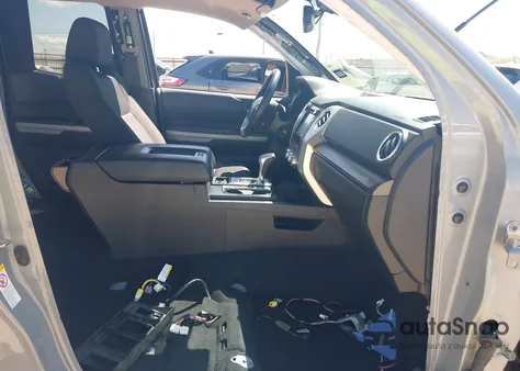 2018 Toyota Tundra Double Cab Sr/Double Cab Sr5 from USA, damaged, VIN 5TFUW5F1XJX752861